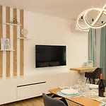 Modern Seaside Retreat 1bd By Flat Mаnager Appartamento *