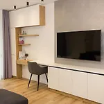 Modern Seaside Retreat 1bd By Flat Mаnager Appartamento