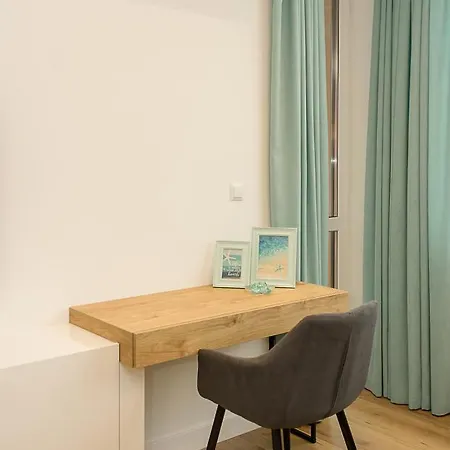 Modern Seaside Retreat 1bd By Flat Mаnager Appartamento