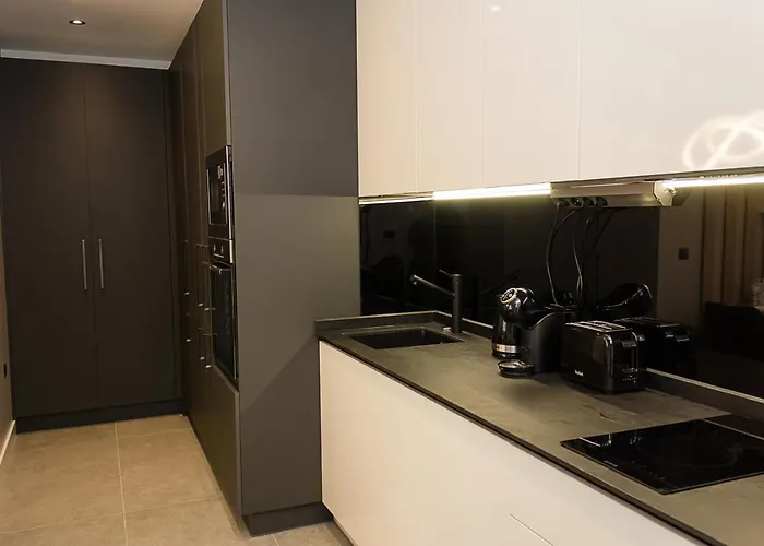 Modern Seaside Retreat 1bd By Flat Mаnager ヴァルナ